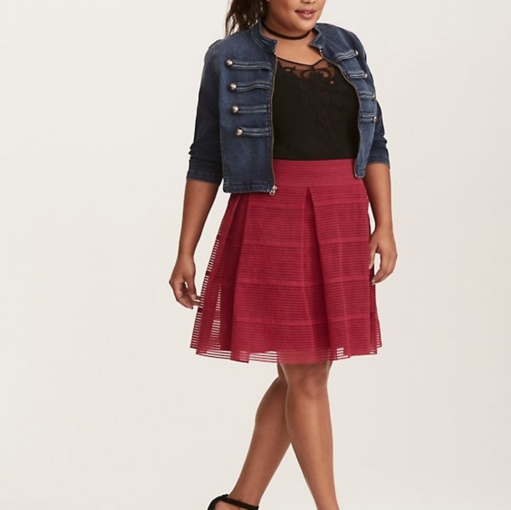 NWT Torrid textured flared circle skirt